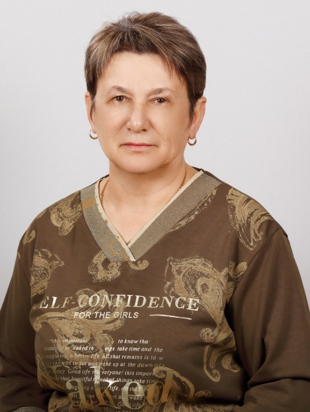Попова Елена Михайловна.
